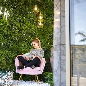https://locarno.fr-provencehotel.com
