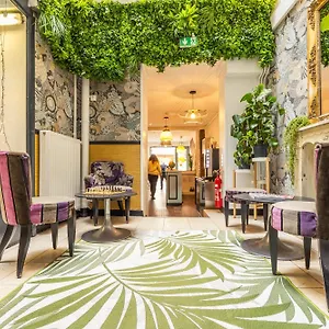 https://young-happy-hostel.fr-paris.fr