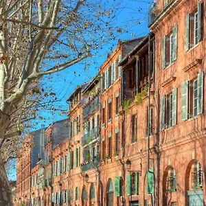 https://place-de-la-daurade-capitole-esquirole.midi-pyreneeshotels.com